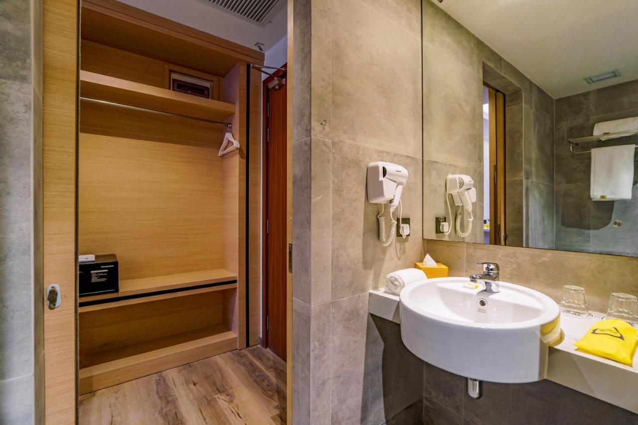 Yello Hotel Harbour Bay Наґойя Екстер'єр фото
