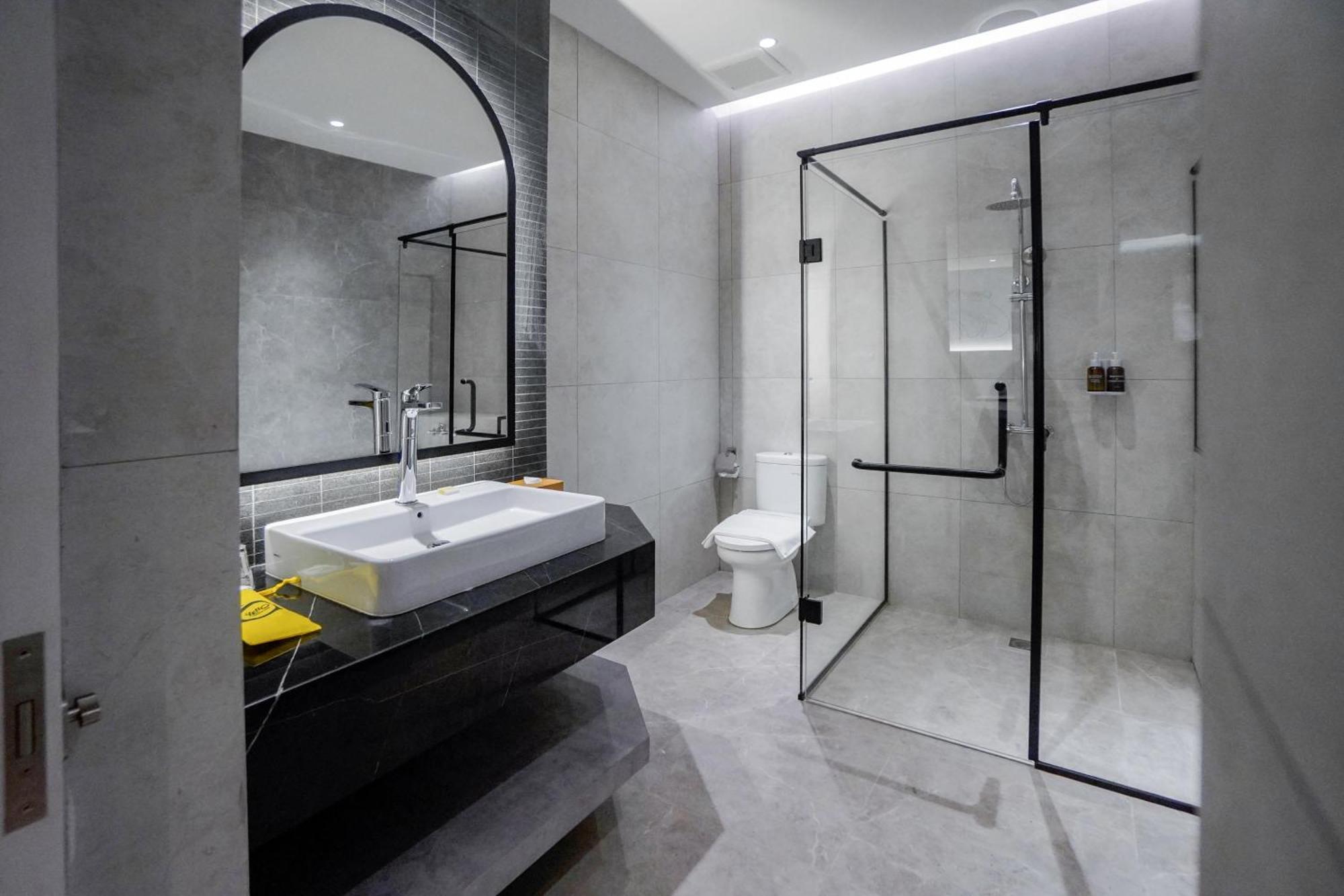 Yello Hotel Harbour Bay Наґойя Екстер'єр фото