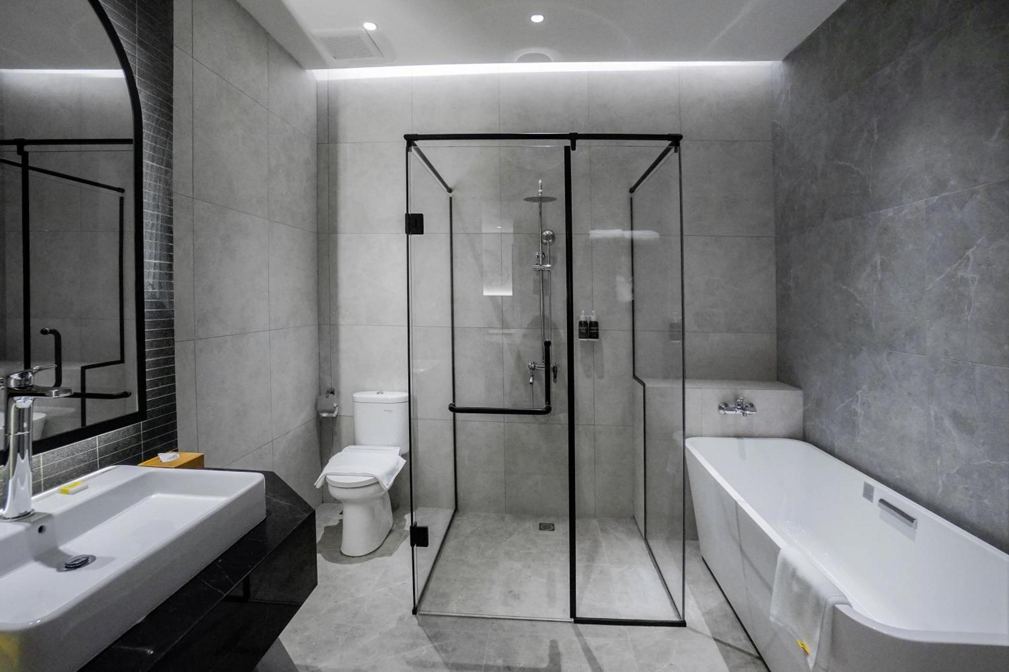 Yello Hotel Harbour Bay Наґойя Екстер'єр фото